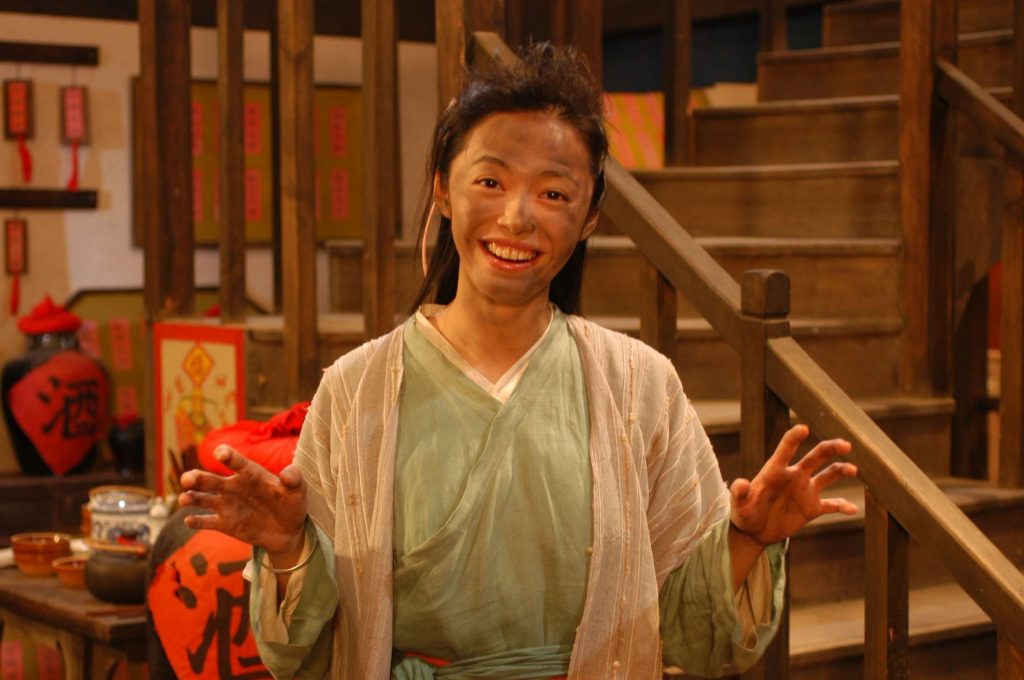 李大嘴:他妈是断指轩辕,赌术之高全天下估计排名前三,他姑父是县令,他